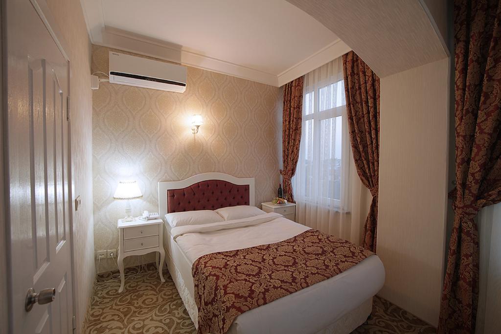 Seref Hotel Istanbul Room photo
